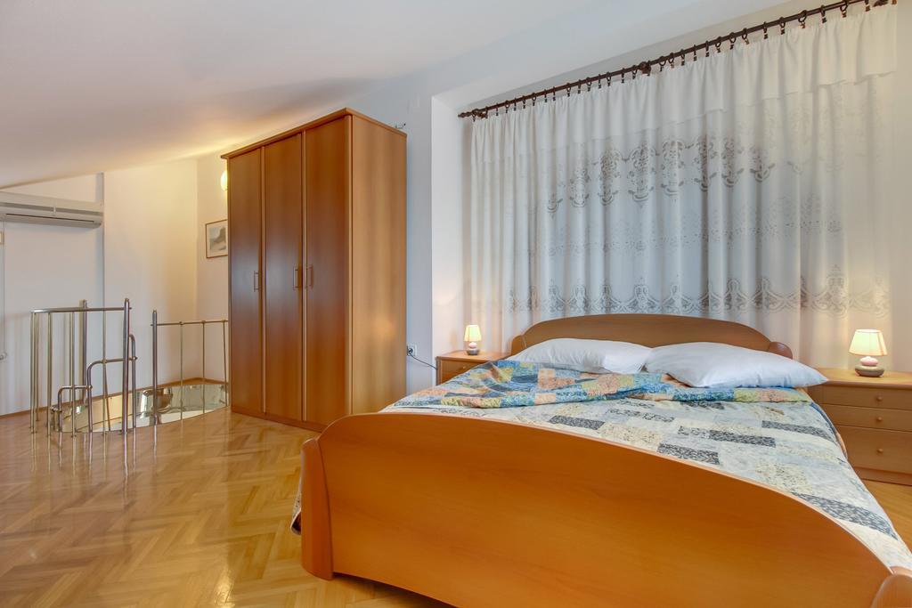 Apartments Franjo Мали-Лошинь Номер фото